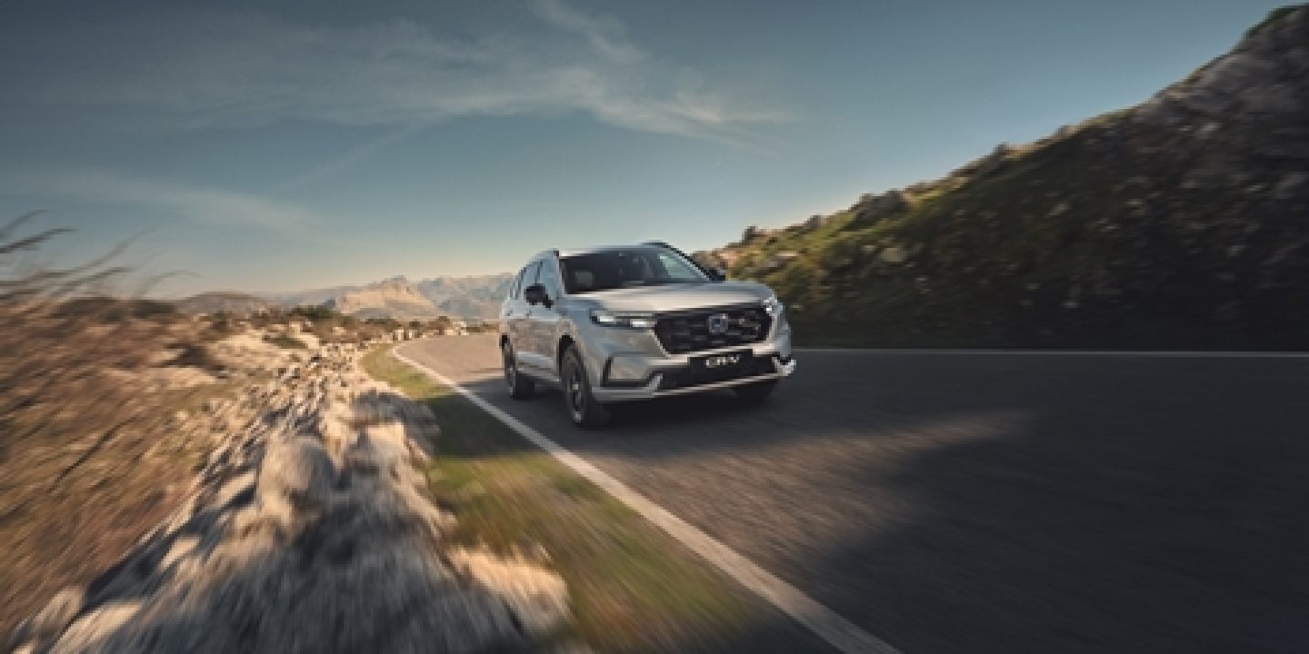 NUOVO CR-V FULL HYBRID e PLUG-IN HYBRID